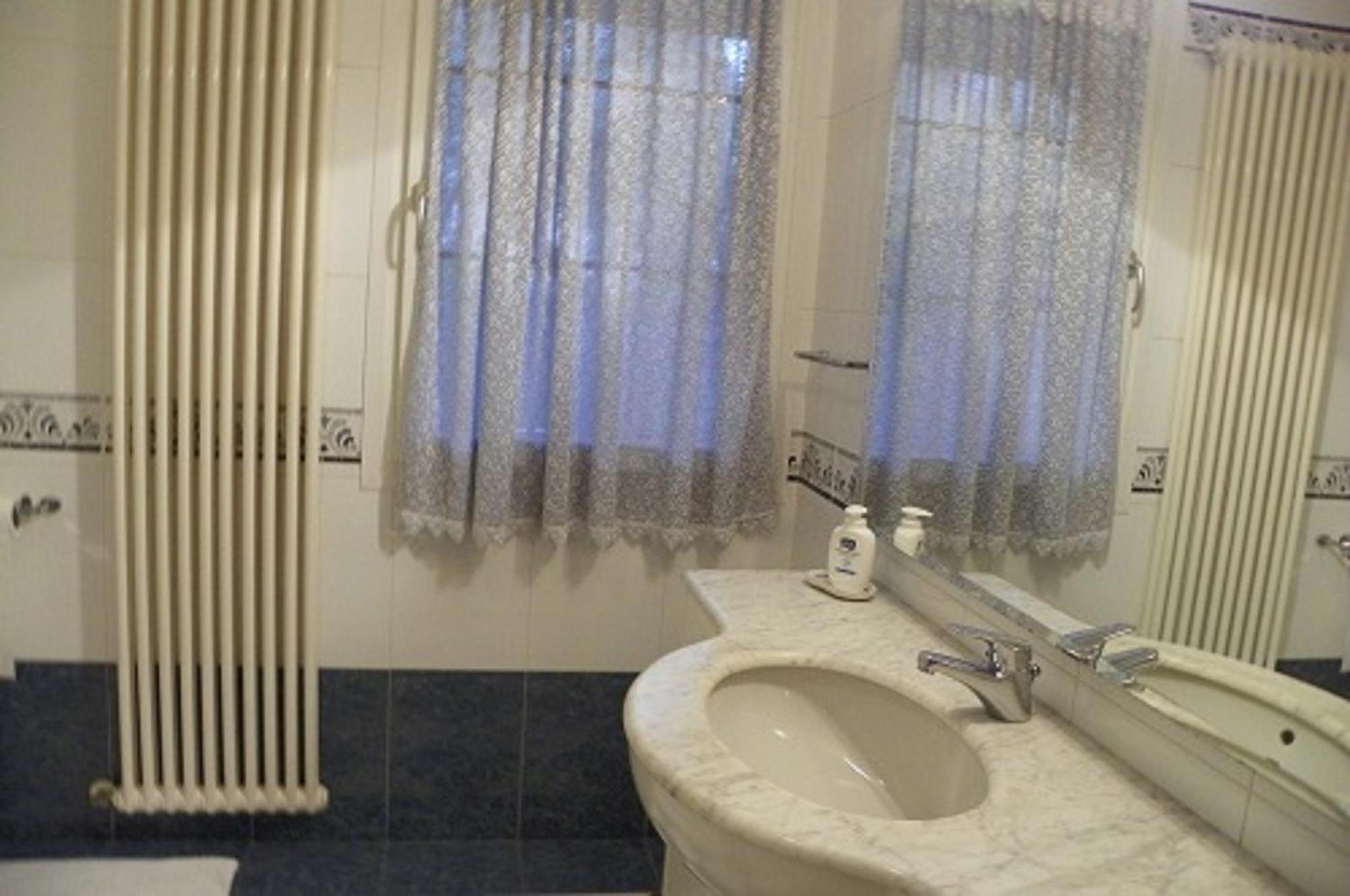ヴィラ エマ ラルテ デラッコリエンツァ サンマリノ 部屋 写真